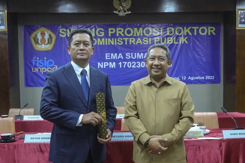 Sekda Kota Bandung Ema Sumarna & Wali Kota Bandung Yana Mulyana