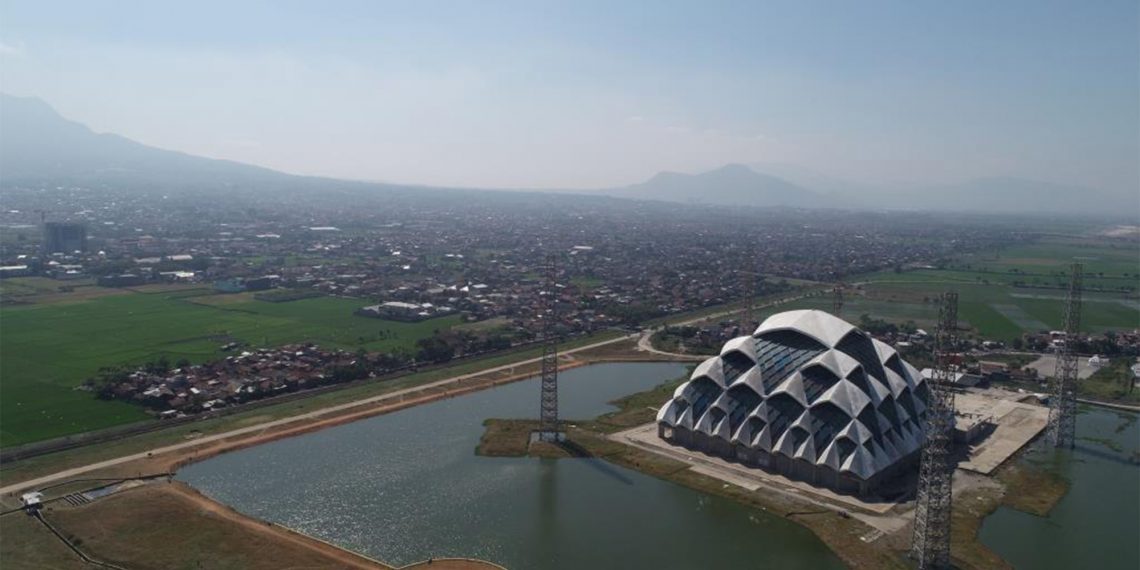 Masjid Raya Al Jabbar Pusat Kebudayaan Palesina di Masjid Al Jabbar Gedebage