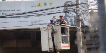 Kabel udara dibersihkan