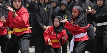 8 atlet pencak silat