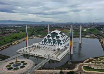 masjid al jabbar pilihan wisata