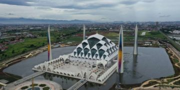 masjid al jabbar pilihan wisata