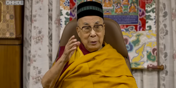 dalai lama peci hitam