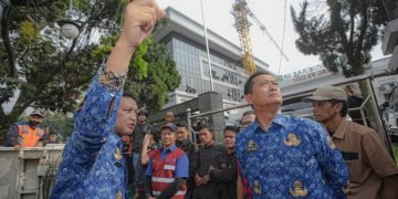 kabel udara sekda kota bandung ema sumarman