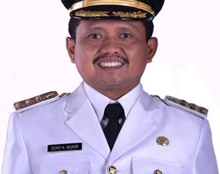 bupati sumedang dony ahmad munir