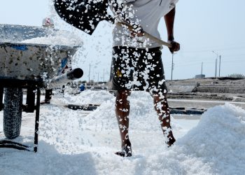 Ilustrasi garam rakyat (pexels)