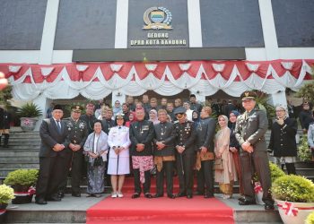 Foto bersama (bandung.go.id)