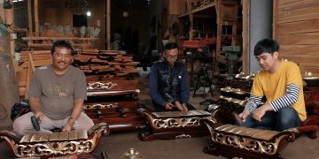 Perajin gamelan Kota Bandung (bandung.go.id)