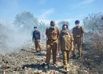 Wali Kota Cirebon Nashrudin Azis meninjau kebakaran TPA Kopi Luhur (cirebonkota.go.id)