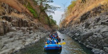 rafting Leuwi Kanjeng Dalem sungai wisata garut