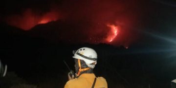 Gunung Papandayan kebakaran