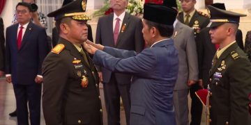 Presiden RI Joko Widodo (Jokowi) melantik Letnan Jenderal TNI Maruli Simanjuntak sebagai Kepala Staf Angkatan Darat