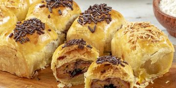 Camilan khas bandung bolen