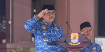 Bupati Cirebon Imron Rosyadi