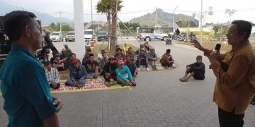 Aksi warga terdampak Tol Cisumdawu