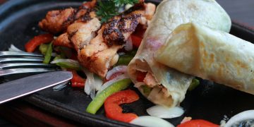 menu makan siang ayam wrap