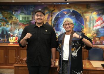 Menteri Pemuda dan Olahraga Republik Indonesia (Menpora RI) Dito Ariotedjo melakukan pertemuan dengan Menteri Pariwisata dan Ekonomi Kreatif (Menparekraf) Sandiaga Salahuddin Uno, Selasa (31/10) siang di Kantor Kemenparekraf, Gedung Sapta Pesona, Jalan Merdeka Barat, Jakarta.(foto:raiky/kemenpora.go.id)