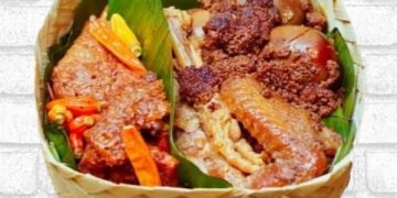 Kuliner istimewa Yogyakarta nasi gudeg menu makan malam siang jawa