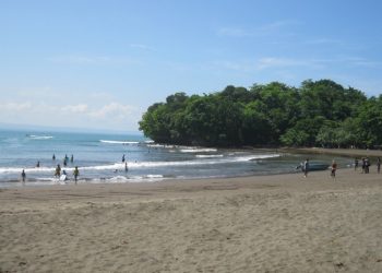 Pantai Batukaras