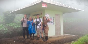 Polisi jaga para pendaki Gunung Cikuray Garut