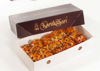 camilan khas bandung Bolen pisang Kartika Sari