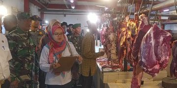 Cek pangan di pasar