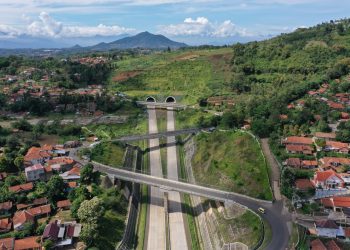 Jalan tol cisumdawu sumedang