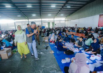 Pj Wali Kota Bandung, Bambang Tirtoyuliono optimis tahapan sortir lipat surat suara di Kota Bandung dapat selesai tepat waktu pada 18 Januari 2024 mendatang.