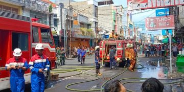 Kebakaran toko kosmetik