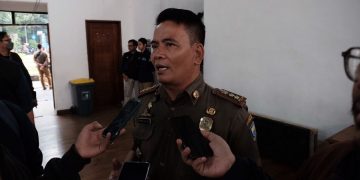 Kepala Bidang Trantibum Satpol PP Kota Bandung, Yayan Ruyandi mengatakan, pada penertiban APK tersebut, Satpol PP telah berkoordinasi dengan Badan Pengawas Pemilu (Bawaslu). APK Langgar Aturan