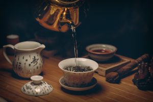 Minuman teh mengandung kafein
