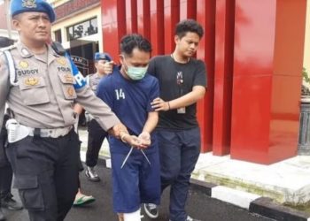 Parid Harja (27), pedagang cilor goreng di Kabupaten Bandung, ditangkap Satreskrim Polresta Bandung, setelah mencekik seorang pelajar hingga tewas.(Foto: Istimewa)