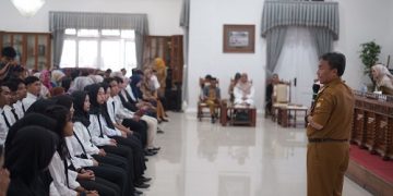 Sumedang targetkan kirim 1.000 orang magang dan bekerja di Jepang, kata Pj Bupati Sumedang Herman Suryatman.