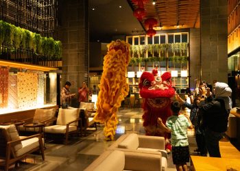 Sambut Tahun Naga Kayu di Swiss-Belresort Dago Heritage Bandung.