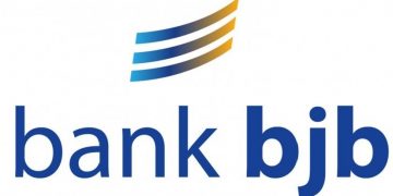 SATUJABAR, BANDUNG – Rekomendasi saham Jum’at 29/12/2023 emiten Jabar. Berikut harga saham perusahaan go publik asal Jawa Barat pada penutupan perdagangan di Bursa Efek Indonesia, Kamis (28/12/2023). PT Bank Pembangunan Daerah Jabar dan Banten Tbk (BJBR) Rp 1.140 naik (0,80%) PT Wahana Interfood Nusantara Tbk (COCO) Rp 174, tetap (0,00%) PT Alkindo Naratama Tbk (ALDO) Rp 930, turun (-0,53%) PT Ultrajaya Milk Industry Tbk (ULTJ) Rp 1.600 naik (3.56%) PT Hartadinata Abadi Tbk (HRTA) Rp 348, tetap (0,00%) PT Chitose Internasional Tbk (CINT) Rp 174, naik (3,57%) PT Cottonindo Ariesta Tbk (KPAS) Rp 62, tetap (0,00%) Baca juga: Rekomendasi Saham Emiten Jabar Kamis 19/10/2023 PT Sunson Textile Manufacturer Tbk (SSTM) Rp 535 tetap (0,00%) PT Bersama Zatta Jaya Tbk (ZATA) Rp 50, tetap (0,00%) IHSG pada sesi perdagangan hari itu ditutup pada level 7.3033,89 atau naik 0,80%. Demikian rekomendasi saham Jum’at 29/12/2023 emiten Jabar HARI SEBELUMNYA SATUJABAR, BANDUNG – Rekomendasi saham Kamis 28/12/2023 emiten Jabar. Berikut harga saham perusahaan go publik asal Jawa Barat pada penutupan perdagangan di Bursa Efek Indonesia, Rabu (27/12/2023). PT Bank Pembangunan Daerah Jabar dan Banten Tbk (BJBR) Rp 1.130 naik (0,44%) PT Wahana Interfood Nusantara Tbk (COCO) Rp 174, naik (2,96%) Baca juga: Korupsi 1 Miliar, Mantan Kadis PUPR Cirebon Langsung Ditahan PT Alkindo Naratama Tbk (ALDO) Rp 935, naik (1,63%) PT Ultrajaya Milk Industry Tbk (ULTJ) Rp 1.545 turun (-1,28%) PT Hartadinata Abadi Tbk (HRTA) Rp 348, naik (0,58%) PT Chitose Internasional Tbk (CINT) Rp 168, naik (6,33%) PT Cottonindo Ariesta Tbk (KPAS) Rp 62, tetap (0,00%) PT Sunson Textile Manufacturer Tbk (SSTM) Rp 535 tetap (0,00%) PT Bersama Zatta Jaya Tbk (ZATA) Rp 50, tetap (0,00%) IHSG pada sesi perdagangan hari itu ditutup pada level 7.245,92 atau naik 0,12%. Demikian rekomendasi saham Kamis 28/12/2023 emiten Jabar