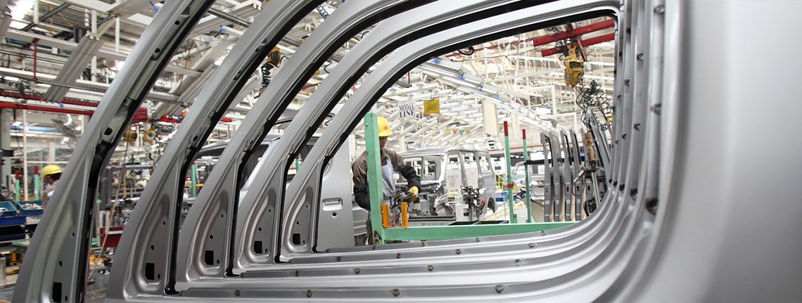 Penjualan mobil sepanjang 2023 menembus angka 1.005.802 unit. Angka ini turun 4 persen year on year (yoy) dari 2022.