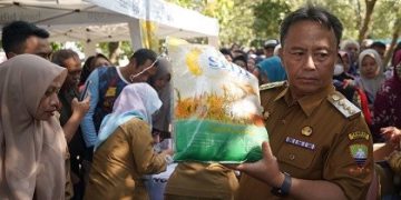 Pj. Bupati Sumedang Herman Suryatman akan berusaha menjaga kestabilan harga sampai dengan bulan puasa.