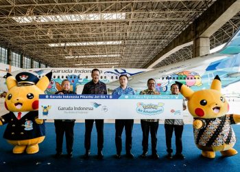 Kementerian Pariwisata dan Ekonomi Kreatif/Badan Pariwisata dan Ekonomi Kreatif (Kemenparekraf/Baparekraf) mendukung kolaborasi antara maskapai penerbangan nasional Garuda Indonesia dengan The Pokémon Company melalui pengoperasian livery tematik Pikachu Jet GA-1 yang diaplikasikan pada pesawat Boeing 737-800 NG.