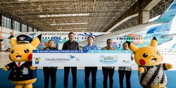 Kementerian Pariwisata dan Ekonomi Kreatif/Badan Pariwisata dan Ekonomi Kreatif (Kemenparekraf/Baparekraf) mendukung kolaborasi antara maskapai penerbangan nasional Garuda Indonesia dengan The Pokémon Company melalui pengoperasian livery tematik Pikachu Jet GA-1 yang diaplikasikan pada pesawat Boeing 737-800 NG.