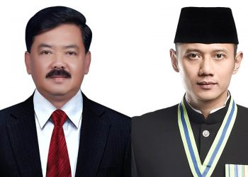 Presiden RI Joko Widodo (Jokowi) melantik dua orang Menteri Kabinet Indonesia Maju sisa masa jabatan periode tahun 2019-2024 di Istana Negara Jakarta, Rabu (21/02/2024). Dua menteri yang dilantik adalah Hadi Tjahjanto sebagai Menteri Koordinator Bidang Politik, Hukum, dan Keamanan (Menko Polhukam) dan Agus Harimurti Yudhoyono atau AHY sebagai Menteri Agraria dan Tata Ruang (ATR)/Kepala Badan Pertanahan Nasional (BPN). Read more: https://setkab.go.id/presiden-jokowi-lantik-hadi-tjahjanto-jadi-menko-polhukam-dan-ahy-jadi-menteri-atr/