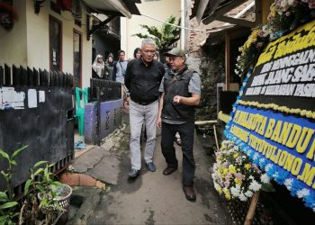 Ketua KPPS 18 Kelurahan Pasirwangi, Kecamatan Ujungberung, Jajang Safaat gugur dalam menjalankan tugas pada Pemilu 2024. Atas hal tersebut, Penjabat Wali Kota Bandung, Bambang Tirtoyuliono mengucapkan bela sungkawa.