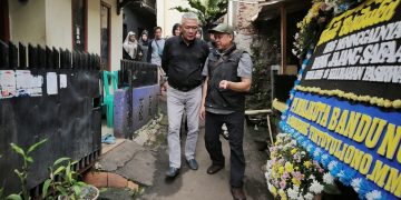 Ketua KPPS 18 Kelurahan Pasirwangi, Kecamatan Ujungberung, Jajang Safaat gugur dalam menjalankan tugas pada Pemilu 2024. Atas hal tersebut, Penjabat Wali Kota Bandung, Bambang Tirtoyuliono mengucapkan bela sungkawa.