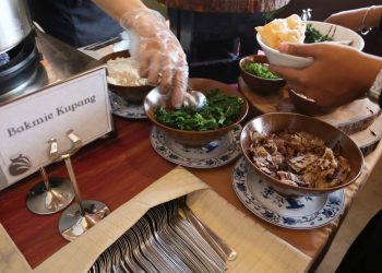 Tempayan Indonesia Bistro Jalan Citarum