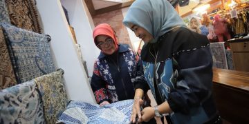 Produk unggulan UMKM Kota Bandung tampil pada acara produk kerajinan bergengsi se-Asia Tenggara, di International Handicraft Trade Fair (Inacraft) 2024, bertempat di Jakarta Convention Center.