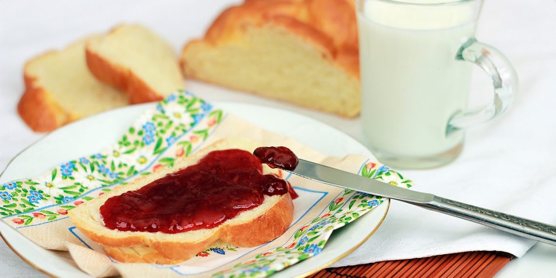 Sarapan susu kue pilihan sarapan pagi hari ini