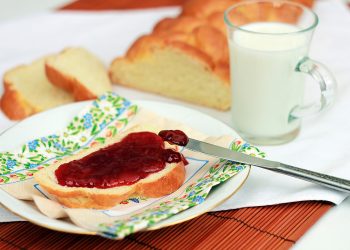 Sarapan susu kue pilihan sarapan pagi hari ini