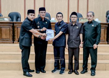 Bupati Ciamis Dr. H. Herdiat sampaikan Rancangan awal (Ranwal) Rencana Pembangunan Jangka Panjang Daerah (RPJPD) Kabupaten Ciamis tahun 2025-2045 kepada DPRD Kabupaten.