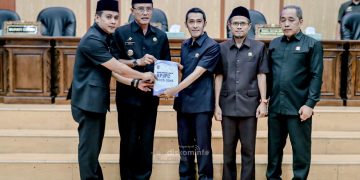 Bupati Ciamis Dr. H. Herdiat sampaikan Rancangan awal (Ranwal) Rencana Pembangunan Jangka Panjang Daerah (RPJPD) Kabupaten Ciamis tahun 2025-2045 kepada DPRD Kabupaten.