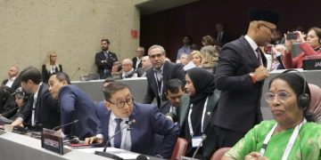 Para delegasi DPR RI saat melakukan aksi walk out pada sidang lanjutan Inter-Parliamentary Union (IPU) di Jenewa, Swis, Senin (25/3/2024). Foto: TVR/nr