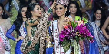 Harashta Haifa Zahra dinobatkan menjadi Puteri Indonesia 2024, Jumat 8 Maret 2024. Mojang Kota Bandung ini menaklukkan pesaing-pesaingnya dengan keanggunan, kecerdasan, dan pesona yang memukau.